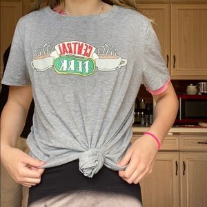 Central perk friends shirt
